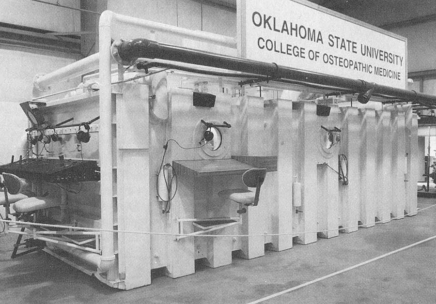 Twenty-man U.S. Air Force hypobaric chamber Twenty-man U.S. Air Force hypobaric chamber