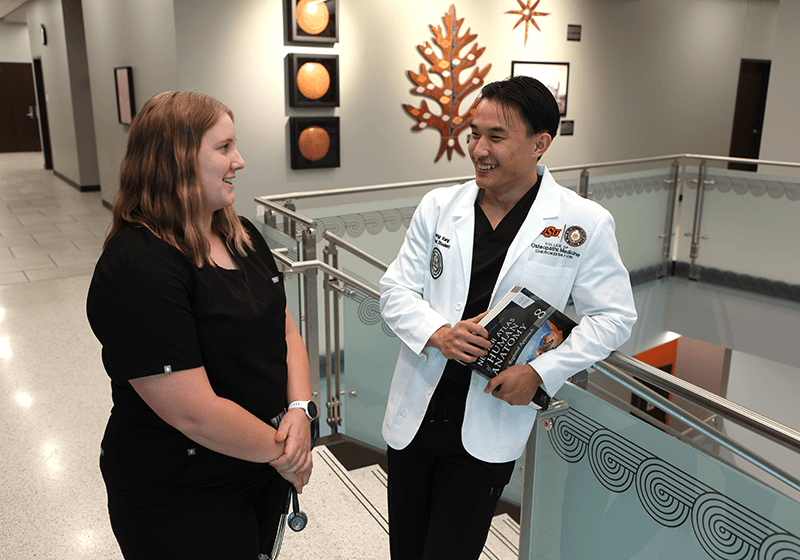 edical students Rachel Hunt (left) and Yuanhao Kang at the OSU College of Osteopathic Medicine at the Cherokee Nation in Tahlequah edical students Rachel Hunt (left) and Yuanhao Kang at the OSU College of Osteopathic Medicine at the Cherokee Nation in Tahlequah